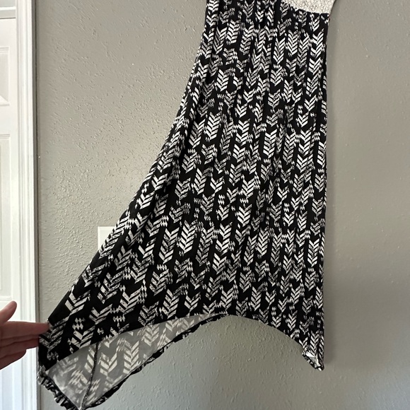 “Roxy Women’s Large Strapless Summer Dress Black and White - Long Length” - Picture 2 of 10